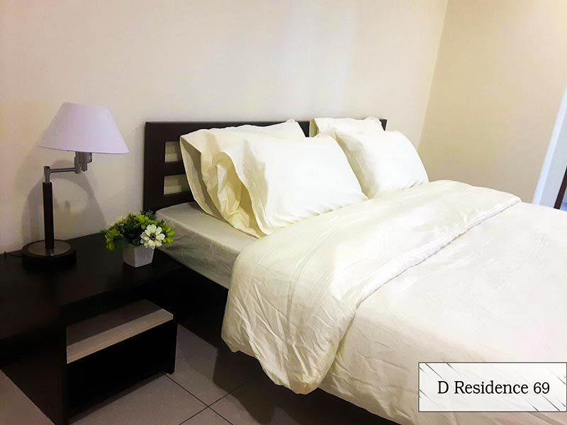 สะพานใหม่ แมนชั่น พหลโยธิน 69 ให้บริการเช่าห้องพักอาศัย ซึ่งมีรายละเอียดของห้องพัก ดังนี้ รายละเอียดของห้องพักแต่ละแบบ  แบบห้อง/Room Type ขนาด/Sqm. ราคา/Price - สตูดิโอ 28 ตร.ม. 4,000 /เดือน - 1 ห้องนอน 47-60 ตร.ม. 5,500 - 6,500/เดือนรายละเอียดในส่วนพื้นที่อพาร์ตเม้นท์ : • บริการที่จอดรถ• เจ้าหน้าที่รักษาความปลอดภัยตลอด 24 ชั่วโมง และ ระบบสแกนนิ้ว• เคเบิ้ลทีวีและช่องดิจิตอล  • อินเตอร์เน็ต• �