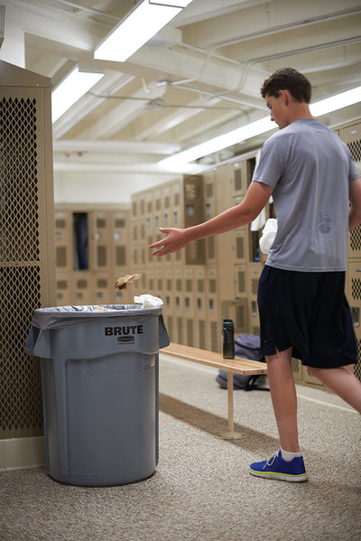 Rubbermaid : BRUTE Container ถังพลาสติกอเนกประสงค์