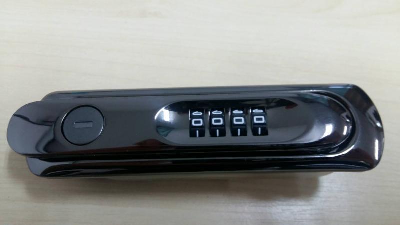 คีย์ล็อคตู้เซฟเวอร์แร็ค