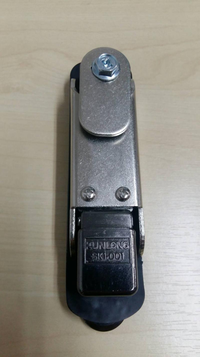 คีย์ล็อคตู้เซฟเวอร์แร็ค