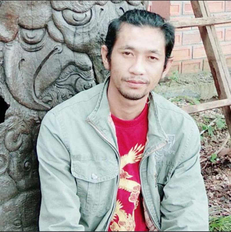 รับทำ กระจกกัดลายแบบต่างๆ เพื่อตกแต่งบ้าน เป็นของที่ระลึกในโอกาสสำคัญ หรือ นำไปบูชา เพื่อความเป็นศิริมงคล