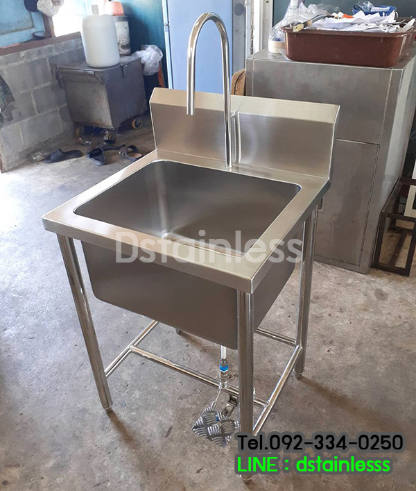 อ่างล้างมือแบบเท้าเหยียบ ที่กดขวดล้างมือแบบเท้าเหยียบ สแตนเลสเกรด 304 Dstainless รับผลิตและจำหน่าย ที่ล้างมือแบบเท้าเหยียบ Tel : 092-334-0250