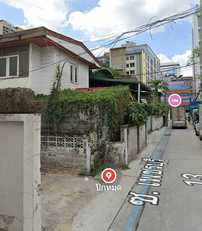 ให้เช่าโกดัง กระจายสินค้า หรือ เก็บสินค้า ถ.เพชรบุรี ซ.13 ขนาด 464ตรม (เป็นโกดัง). และ 644 ตรม.(เป็นบ้าน2ชั้น ต้องปรับ ใส่หลังคาเป็นโกดัง)