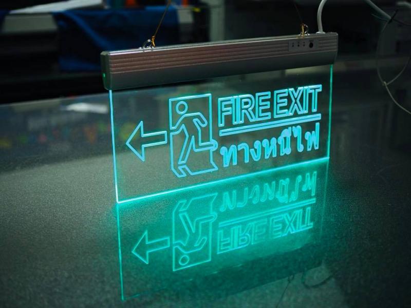 รับทำป้ายเตือน, ป้ายเครื่องหมายเตือน, WARNING SIGNS, ป้ายเซฟตี้, General Sign, Safety Sign, ผลิตป้ายสัญลักษ์ ป้ายระวัง สำหรับโรงงาน ป้ายจราจร ระวังอันตรายจากรถบรรทุก, ระวังตกจากที่สูง, ระวังไฟฟ้าช็อต,