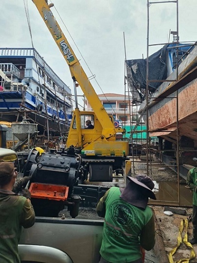 งานยกย้ายเกียร์เรือ ยกฝา skylight พร้อมติดตั้งกลับ เรื่องซ่อมเรือต้องยกให้เรา(stars) #อู่ต่อเรือ#อู่ซ่อมเรือ#อู่เรือผลิตและจำหน่ายอุปกรณ์เรือ#อู่ซ่อมเรือบริการซ่อมเรือทุกส่วนงาน