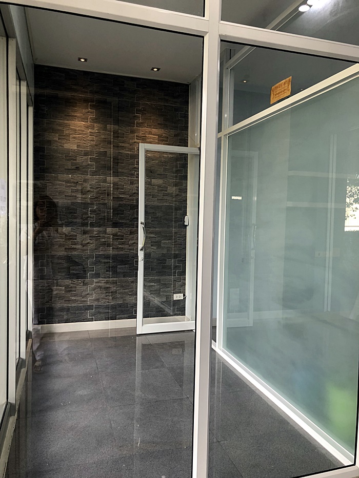 ลดพิเศษ ขายพร้อมผู้เช่า Shop - Office ขนาด 41 ต.ร.ม. ชั้น 1 คอนโดศุภาลัยปาร์ค ราชพฤกษ์ - เพชรเกษม