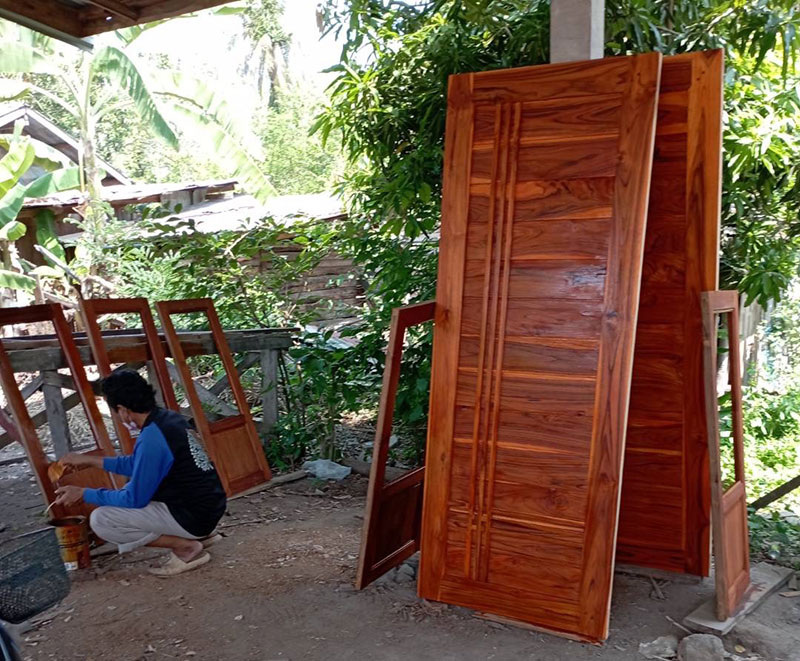 ลดแรงส์! 80,000!! บ้านน็อคดาวน์กำแพงเพชร เหลือ  200,000 บ ด่วน เพียง 5 หลังเท่านั้น บ้านไม้น็อคดาวน์, บ้านไม้สำเร็จรูป, รับสร้างบ้านน็อคดาวน์ตามออเดอร์ วัสดุคุณภาพดี พื้นไม้ประดู่ ฝาไม้ประดู่