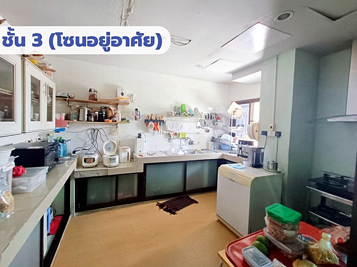 ตึกอาคารพาณิชย์ 2คูหา 4.5ชั้น ทำเลดี ใกล้เซียร์รังสิต