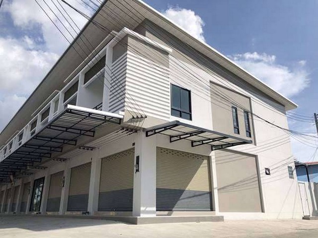 ขาย อาคาร พาณิชย์ โซนใหม่ มีพื้นที่ใช้สอยที่กว้างขวาง ใกล้สนามบิน ให้เลือกสรรค์ ขาย อาคาร