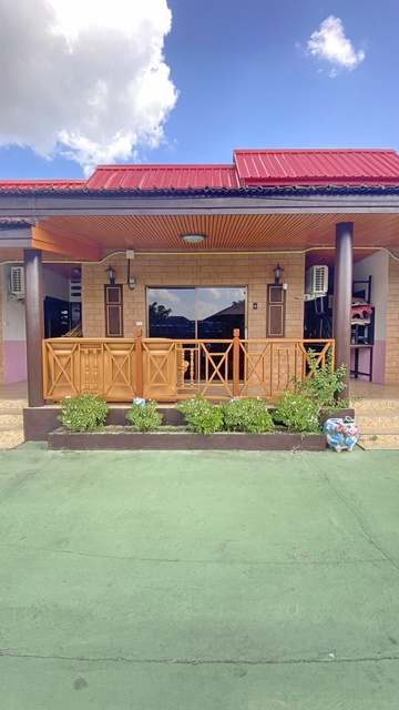 ขาย บ้านเรือนไทย ติดคลอง 350 ตรว.ตลาดพระเงิน 1.9 กม  ตลาดพระราม 5 17ล้านบาท รับค่าเช่า 3อาคาร 19นอน และ 18น้ำ วัดแพรก 1000ตรม.