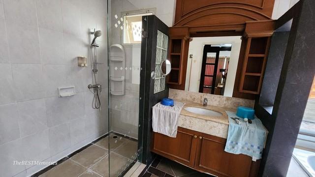 ให้เช่าบ้านเดี่ยว 2 ชั้น หมู่บ้านกรองทอง ทรอปิคอล ถนนเฉลิมพระเกียรติ ร.9