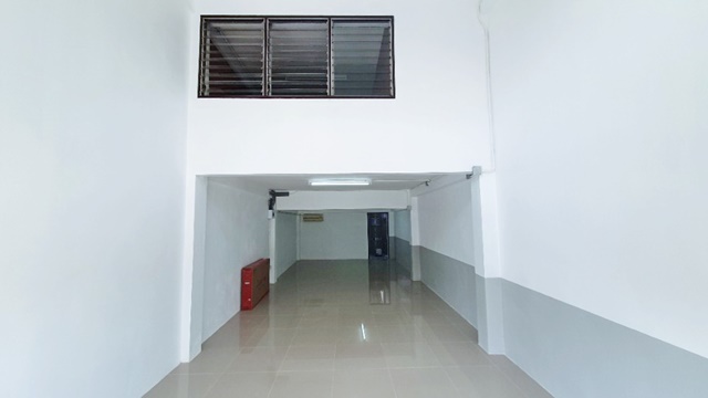 ให้เช่าอ.พาณิชย์ 3ชั้น เพชรเกษม 108-114  ปากซอย เหมาะร้านซักรีด ใกล้อพาร์ตเม้นท์