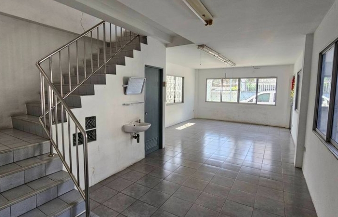 ให้เช่าโกดัง ซอยวิภาวดี70 เนื้อที่ 135 ตรว เขตหลักสี่