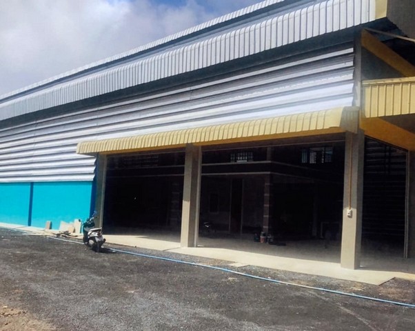 ให้เช่าพื้นที่ โกดัง โชวรูม ติดถนน บางนา-ตราด กม.44 (ฝั่งขาเข้ากรุงเทพ) ขนาด 800 ตรม บางวัว บางปะกง