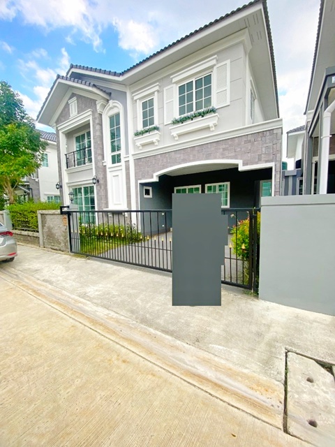 ฉลิมพระเกียรติ ร. 9 ซอย 26-32 ม.บ้านเดี่ยวหรู 2ชั้น ให้เช่า ลาดกระบัง มอเตอร์เวย์ 24,999 B-M เรามคำแหง2  39ตรว. 3นอน 2น้ำ บางนา-สวนหลวง 6.5 ล้านบาทLux house for rent LaKrabang Suvarnabhumi Motorway For rent 24,999 Bahtpermonth 39sq.wa  ChaloemPhraKiat9 26-32 Ramkhamhaeng U.2 2-story 3bed 2bath. Bangna Suanluang 6.5 Million Bahtเฉลิมพระเกียรติ ร. 9 ซอย 26-32 แขวงดอกไม้ เขต ประเวศ กรุงเทพมหานคร 10250Chaloemprakiat Rama 9 Soi 26-32   บ้านเดี่ยวหรู 2ชั้น3 ห้องนอน2 ห้องน้ำ1 ห้องครัวสถานที่ใกล้เคียงรถไฟฟ้า สวนหลวง ร.9 ( 4.8 กม. )แอร์พอร์