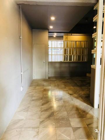 ให้เช่าโฮมออฟฟิศ 3.5 ชั้น เข้า-ออกรัชดาภิเษก ลาดพร้าวได้ ใกล้ MRT ลาดพร้าว