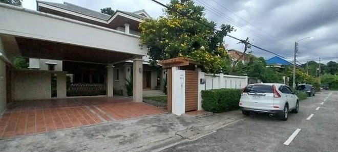  ให้เช่าบ้านเดี่ยว 2 ชั้น  รามอินทรา 61 ใกล้เซ็นทรัลรามอินทรา เนื้อที 104 ตรว มี 4 นอน 3 น้ำ