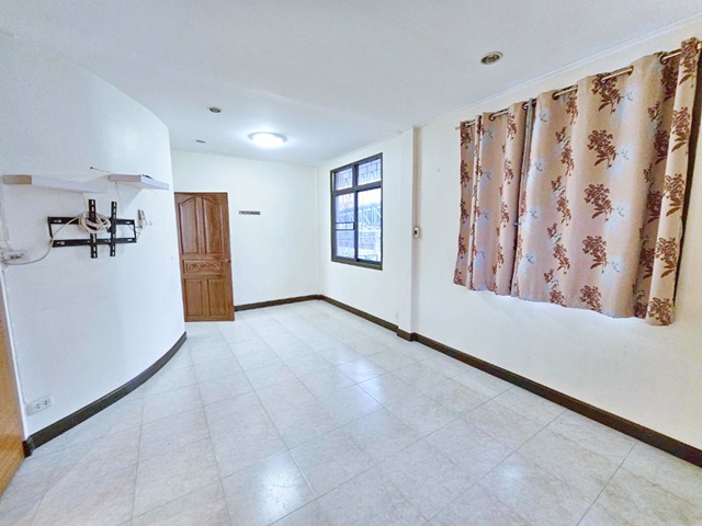 บ้านเดี่ยวใหญ่มาก 2ชั้น 125ตรว.BTSแบริ่ง 2.5 กม. 4นอน นานาชาติ เซนต์แอนดรูว์ รักสัตว์ เฟอร์ครบ 3น้ำ 320ตรม. บางนา ลาซาล เมกะบางนา