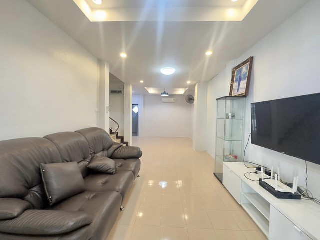 ลดแรง!!ขายทาวน์โฮม อีสเทิร์นแลนด์เฮ้าส์ 3 ศรีราชา 3 ห้องนอน 2 ห้องน้ำ  ลดราคาด่วน