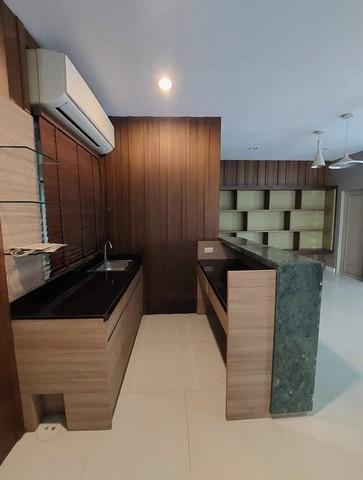 ขายทาวน์โฮม 3 ชั้น หมู่บ้านกลางกรุง สาธร บ้านหลังมุม ถนนจันทน์ พระราม 3