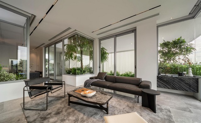 ขายบ้านเดี่ยว 6 ชั้น ARQ10 กรุงเทพกรีฑา พร้อมลิฟท์ สระว่ายน้ำและห้องใต้ดิน ตกแต่งพร้อมเข้าอยู่  ใกล้ รร.นานาชาติ Brighton และ Wellington