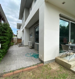 ขายบ้านเดี่ยว โครงการฮาบิเทียบอนด์ ถนนบางบัวทอง 345 ปทุมธานี  สภาพบ้านใหม่ พร้อมอยู่ เนื้อที่ 68 ตรว แปลงมุม 169 ตารางเมตร