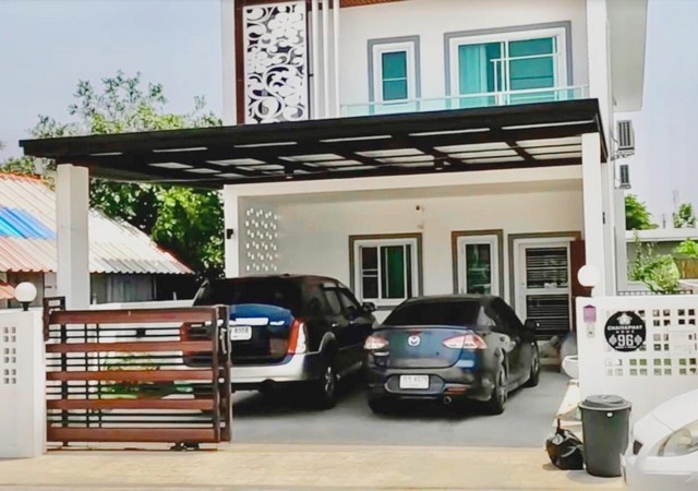 ขายด่วน บ้านพร้อมอยู่  สำหรับพักผ่อนไม่มีค่าส่วนกลางราคานี้ ภายใน ปี 2566 ตำบลดอนแก้ว อำเภอสารภี เชียงใหม่ขนาด 67 ตารางวา3 ห้องนอน 3 ห้องน้ำราคา 3.39 ล้านสนใจโทรติดต่อสอบถามรายละเอียดเพิ่มเติมได้ที่เบอร์ 0981416669 ไอดี Iponzza อายุการใช้งาน 2 ปี หิ้วกระเป๋าอยู่ได้เลยค่ะพร้อมเฟอร์นิเจอร์ index  โต้ะกินข้าวชุดไม้สัก ตู้เย็น เตาฟืนอบพิซซ่า แอร์2  เครื่องทำน้ำอุ่น 3 ตู้เย็นอุปกรณ์