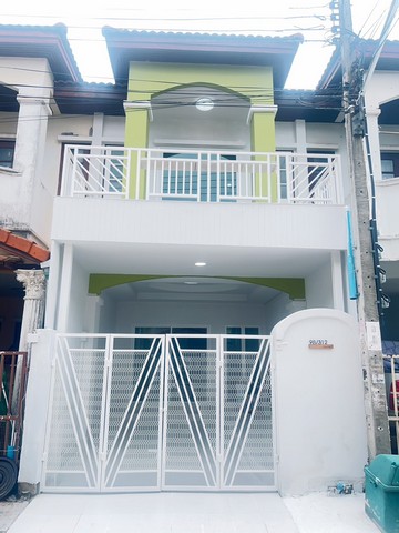 รีโนเวทใหม่ พร้อมหิ้วกระเป๋าเข้าอยู่ทาวน์เฮ้าส์2 ชั้น หมู่บ้านศิริวรรณชวนชม ไทรน้อย-3 ห้องนอน - 2 ห้องน้ำ -1 ครัว กว้างๆ พร้อมลานซักล้าง-1 ห้องโถง 1 จอดรถ16 ตรวต. / อ.บางบัวทองนนทบุรี ราคา 1.65 ล้านบาท ฟรี  โอน ฟรี ค่าจดจำนองฟรี ปรึกษาสินเชื่อฟรี ซิ้งล้างจาน ที่ดูดควัน เตาแก๊ส ปั๊มน้ำมิตซู ตู้อาบน้ำสอบถามได้ตลอดเวลาก้อย 082946452Id (line) : https://line.me/ti/p/XPxSxzdbb2 มงคล0816326308พิกัด https://maps.app.goo.gl/uX1zLeYrqeeX5SBy6?g_st=