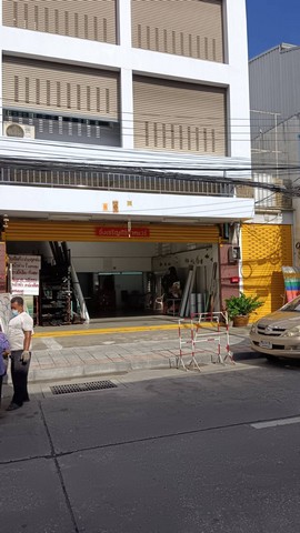 ขายด่วนมากๆ อาคารพาณิชย์ มี 5 ชั้นพร้อมชั้นลอย อยู่ในตรอกสลักหิน แขวงรองเมือง เขตปทุมวัน กทม