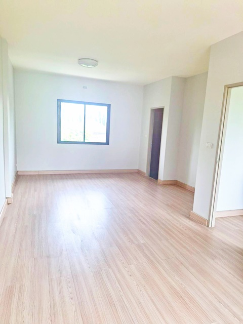 เทพศิรินทร์  ทาวน์โฮมใหม่  3.5ชั้น 19ตรว. อิมพีเรียลเวิลด์ ศรีด่าน 3นอน 3น้ำ 2จอดรถ 2A/C BTSสำโรง สุขุมวิท111-115