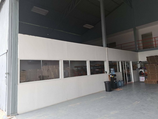 ให้เช่าโกดังพร้อมออฟฟิศ 500 ตร.ม. ย่านวัชรพล ห้าแยกวัชรพล สุขาภิบาล5