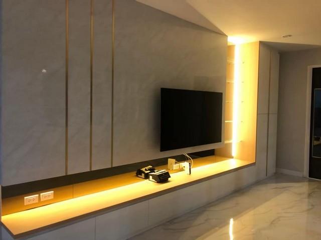 ขายโฮมออฟฟิศ 4 ชั้น แปลงมุม สไตล์ โมเดิร์น ย่านแจ้งวัฒนะ ตรงข้ามเมืองทองธานี