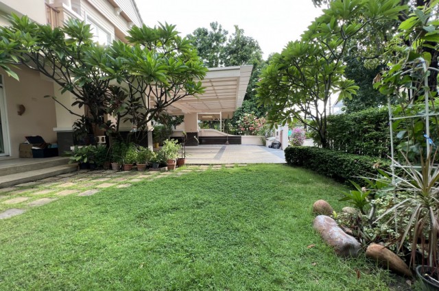 ขายบ้านเดี่ยว 2 ชั้นหลังมุม 100 ตรว. หมู่บ้านพัฒนาการ ซอยพัฒนาการ30 (หน้าหมู่บ้านปัญญา) เดินทางสะดวก บ้านสภาพดีพร้อมอยู่