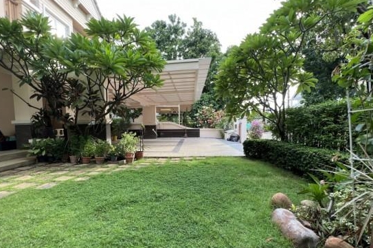 ขายบ้านเดี่ยว 2 ชั้น . หมู่บ้านพัฒนาการ ซอยพัฒนาการ30 (หน้าหมู่บ้านปัญญา) เนื้อที่ 100ตรว มี 4 นอน 3 น้ำ