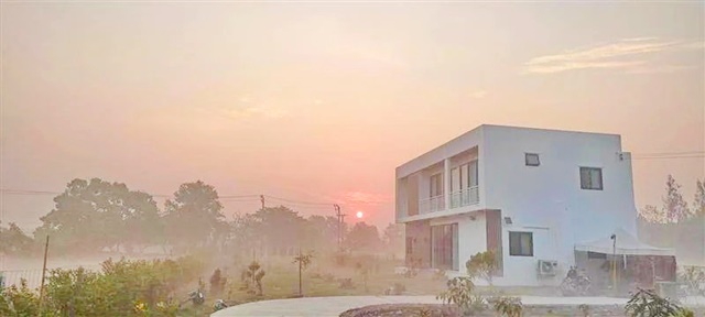 ขายด่วน บ้านเดี่ยว 2 ชั้น ขาย 15ล้านบาท 395 ตรว.พร้อมอยู่ (ในสนามกอล์ฟ) บางนา กม.18 3นอน 3น้ำ 2แอร์ Urgent sale 2-story detached house, ready to move in (on the golf course) Bangna KM.18For sale 15 million baht, 400 sq.wa. 3 bed 3 bath 2A/Cถนนบางนา ตราด กม.18 ตำบล บางพลีใหญ่ อำเภอบางพลี สมุทรปราการ 10540เฟอร์นิเจอร์ เครื่องใช้ไฟฟ้าครบ3 ห้องนอน3 ห้องน้ำ1 ห้องทำงาน1 ห้องรับแขก1 ห้องครัวแอร์ 2 เครื่องเครื่องซักผ้า สถานที่ใกล้เคียงโรงเรียนพูลเจริญวิทยาคม ( 2.5 กม.)โรงเรีย