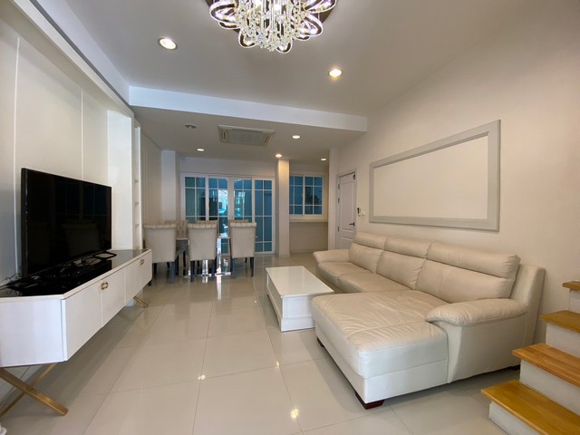 ให้เช่าทาวน์โฮม 4 ชั้น 4 ห้องนอน The Master @BTS อุดมสุข สุขุมวิท 103 เดินทางสะดวก