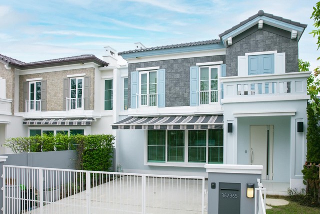 รหัส# TO629 ให้เช่าบ้านเดี่ยว 2 ชั้น 53 ตรว. 3 ห้องนอน โครงการ anya บางนา-รามคำแหง 2 ตกแต่งเฟอร์พร้อมอยู่ ใกล้เมกะบางนา *** ราคาเช่า 60,000 บาท/เดือน รหัสทรัพย์ # TO629ติดต่อ:: ฐิติพรรณ (ตุ่น) โทร/ID Line:: 0942823961Line:: https://line.me/ti/p/3xFA1An8Kcรหัส# TO629 ให้เช่าบ้านเดี่ยว 2 ชั้น 53 ตรว. 3 ห้องนอน โครงการ anya บางนา-รามคำแหง 2 ตกแต่งเฟอร์พร้อมอยู่ ใกล้เมกะบางนา *** ราคาเช่า 60,000 บาท/เดือน บ้านเดี่ยว 2 ชั้น โครงการ anya บางนา-รามคำแหง 2 