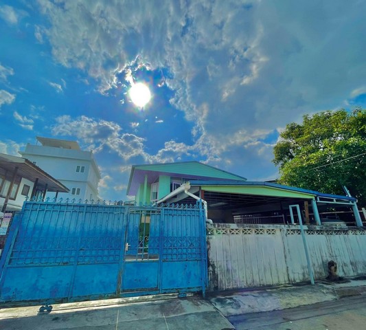 รหัส# TO628 ขายบ้านเดี่ยว 2 ชั้น 60 ตรว. ซอยวัดทุ่งเศรษฐี 16 ย่านราม 2 ใกล้เมกะบางนา เดินทางสะดวก *** ราคาขาย 3.5 ล้านบาท รหัสทรัพย์ # TO628ติดต่อ:: ฐิติพรรณ (ตุ่น) โทร/ID Line:: 0942823961Line:: https://line.me/ti/p/3xFA1An8Kcรหัส# TO628 ขายบ้านเดี่ยว 2 ชั้น 60 ตรว. ซอยวัดทุ่งเศรษฐี 16 ย่านราม 2 ใกล้เมกะบางนา เดินทางสะดวก *** ราคาขาย 3.5 ล้านบาท  บ้านเดี่ยว 2 ชั้น ซอยวัดทุ่งเศรษฐี 16 ย่านราม 2 ใกล้เมกะบางนา เนื้อที่ 60 ตารางวา3 ห้องนอน 2 ห้