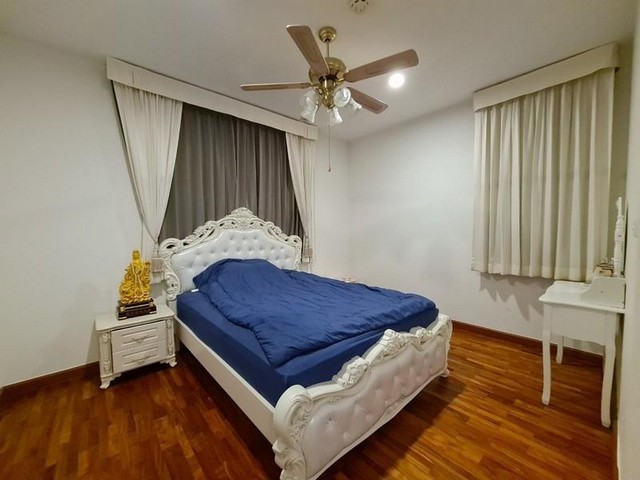 PDD02 ขาย บ้านเดี่ยว2 ชั้น โครงการ นิชาดาปาร์ค (ISB) Nichada Parkหลังมุม 5 ห้องนอน พร้อมสระว่ายน้ำ ใกล้ รร.นานาชาติISB ติดทางขึ้นทางด่วนแจ้งวัฒนะ บ้านหันหน้าทางทิศตะวันออก ถนนสามัคคี ถนนเลี่ยงเมืองปากเกร็ด ซอยสามัคคี 29 ต.บางตลาด อำเภอปากเกร็ด จ.นนทบุรี 11120ราคาขาย 34,900,000 บาท (34.9 ล้านบาท) ( ค่าใช้จ่ายวันโอนทั้งหมดฝ่ายละครึ่ง )ติดต่อ คุณช่อผกา 0616198565 LINE 0616198565ที่ตั้ง ถนนสามัคคี ,ถนนเลี่ยงเมื