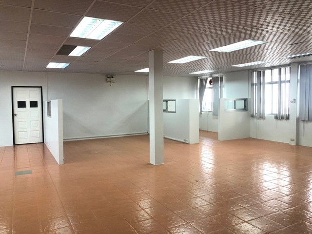 WAN381ให้เช่าอ๊อฟฟิสพร้อมโกดัง อ่อนนุช  สุขุมวิท77  มีที่จอดรถ 10 กว่าคัน  ใกล้เอกมัย ทองหล่อ 