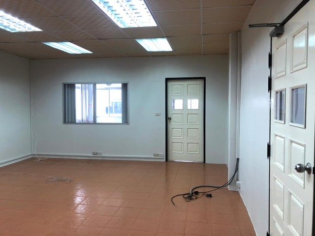 WAN381ให้เช่าอ๊อฟฟิสพร้อมโกดัง อ่อนนุช  สุขุมวิท77  มีที่จอดรถ 10 กว่าคัน  ใกล้เอกมัย ทองหล่อ