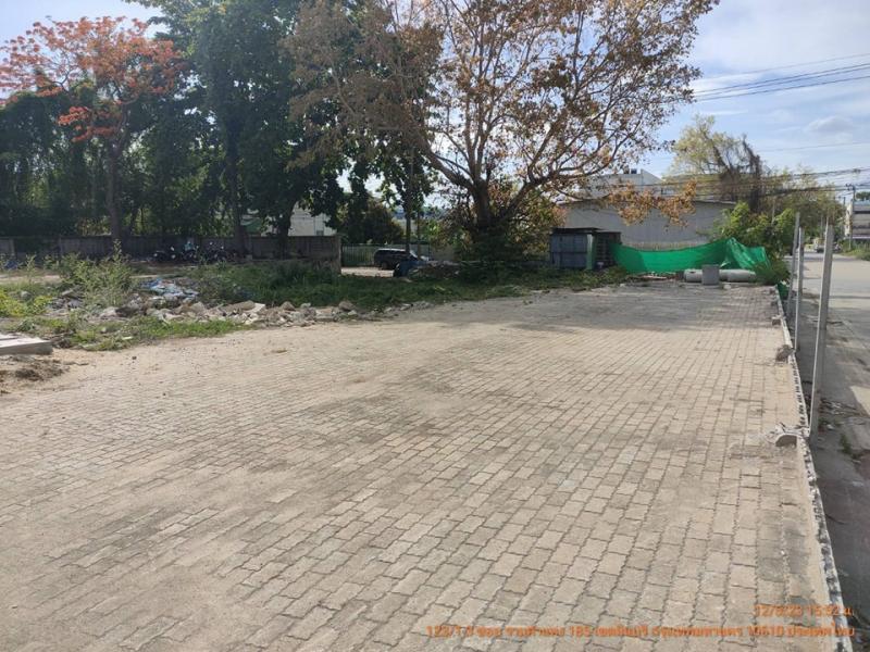 ให้เช่าพื้นที่ ปากซอยรามคำแหง185 พื้นที่สวย ทำเลดี ติดริมถนนใหญ่  (รับนายหน้า)