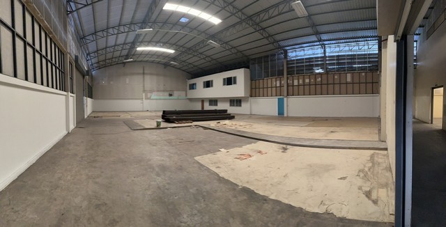 ให้เช่าโกดัง ซอยนวลจันทร์ รถเทรลเลอร์เข้าออกได้ มีออฟฟิศ ย่านเกษตรนวมินทร์ เลียบด่วน รามอินทรา