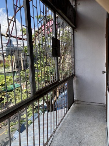 ให้เช่าอาคารพาณิชย์ 3 ชั้นห้องหัวมุม ซอยเซ็นหลุยส์ 3 ริมถนนใหญ่ ทำเลทอง ตัวตึกโดดเด่น โปร่ง ร่มรื่น ใกล้ BTS เซ็นหลุยส์ 800 เมตร