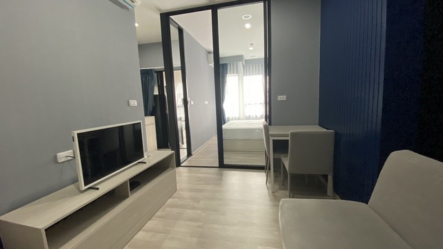 Niche Mono Mega Space Bangna, beautiful view, peaceful, 33rd floor, opposite Central Bangna.***Service for selling/renting houses, condos and giving advice. If interested, contact at any time***Interested in additional details or pictures or making an appointment to see the room?Contact Ekachai (Aui)T. 089-799-5598Line ID: @auiauiaui001 (add @ in front)-------------------------------------------------- -------------Room type: 1 bedroom, 1 bathroomSize 31 sq m., 33rd floorNew, clean room, beautifully decorated, ready to move in.details-------------------------------------------------- ------------Rental price: 12,000 baht per month-------------------------------------------------- ------------*Facilities worth using- swimming pool– Fitness– Security guards and CCTV cameras- library-------------------------------------------------- ------------*Nearby important places (Based on information from Google Map)1. Central Bangna Department Store2. Mega Bangna Department Store3. Bangkok Pat