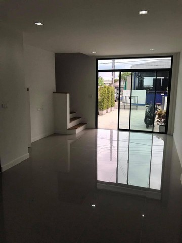 ให้เช่าทาวโฮมรามอินทราซอย8 โครงการ Cozy สตรีวิทยา2 ซอย 29 ใหม่เอี่ยม สามารถเข้าออกได้หลายทาง รัชดา เกษตนวมินทร์ วังหิน เลียบด่วน