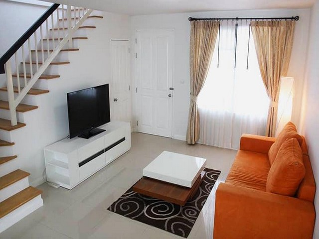 ให้เช่าทาวน์โฮม 3 ชั้น โครงการ ทาวน์พลัส อ่อนนุช (ลาดกระบัง) บ้านรีโนเวทใหม่ ทำเลดีหน้าสวนและสนามเด็กเล่น