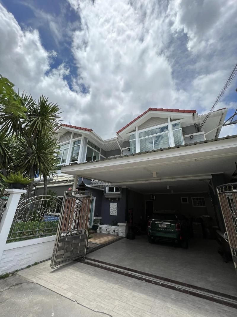 รหัส# TO645 ให้เช่าบ้านเดี่ยว 2 ชั้น 89 ตรว. โครงการปรัชญาการ์เด้นโฮม ลาดพร้าว 71 นาคนิวาส 48 เดินทางสะดวก ได้หลายเส้นทาง เฟอร์พร้อมอยู่ *** ราคาเช่า 60,000 บาท/เดือน รหัสทรัพย์ # TO645ติดต่อ:: ฐิติพรรณ (ตุ่น) โทร/ID Line:: 0942823961 Line:: https://line.me/ti/p/3xFA1An8Kcรหัส# TO645 ให้เช่าบ้านเดี่ยว 2 ชั้น 89 ตรว. โครงการปรัชญาการ์เด้นโฮม ลาดพร้าว 71 นาคนิวาส 48 เดินทางสะดวก ได้หลายเส้นทาง เฟอร์พร้อมอยู่ *** ราคาเช่า 60,000 บาท/เดือน 