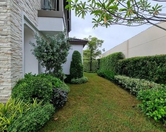 ให้เช่าและขายบ้านเดี่ยวหรู นันทวันพหล-รามอินทรา50  บางเขน เนื้อที่ 108 ครว  มี 4 นอน 4 น้ำ