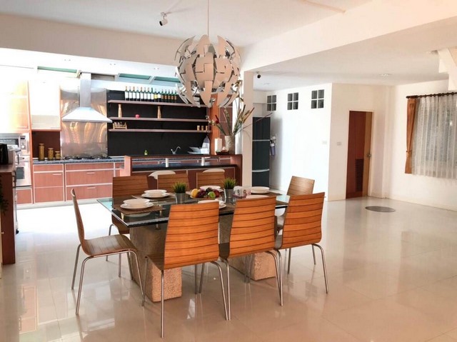 [A755]ให้เช่า 75k บ้านแฝด 4 ชั้น หน้ากว้าง 10 เมตร ศูยน์วิจัย เขตห้วยขวาง  เข้าออกได้ทั้งทางถนนเพชรบุรีตัดใหม่ เอกมัย และพระราม9